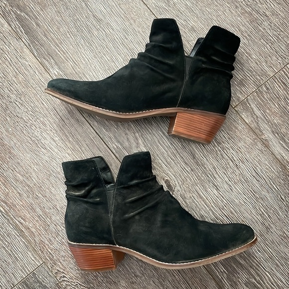 EUC Cole Haan black suede Alayna Slouch Bootie - Picture 4 of 10